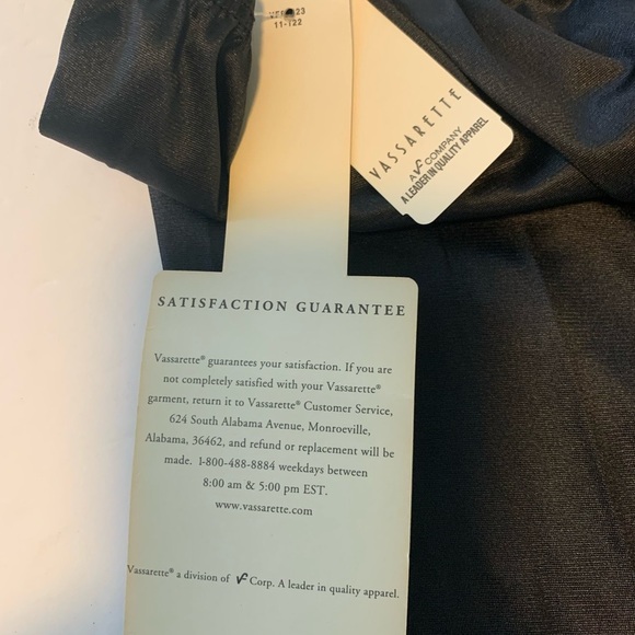 Vassarette Medium Elegant 32” Long Black Women's Slip w Slit Nylon & Lace NEW - Picture 13 of 14